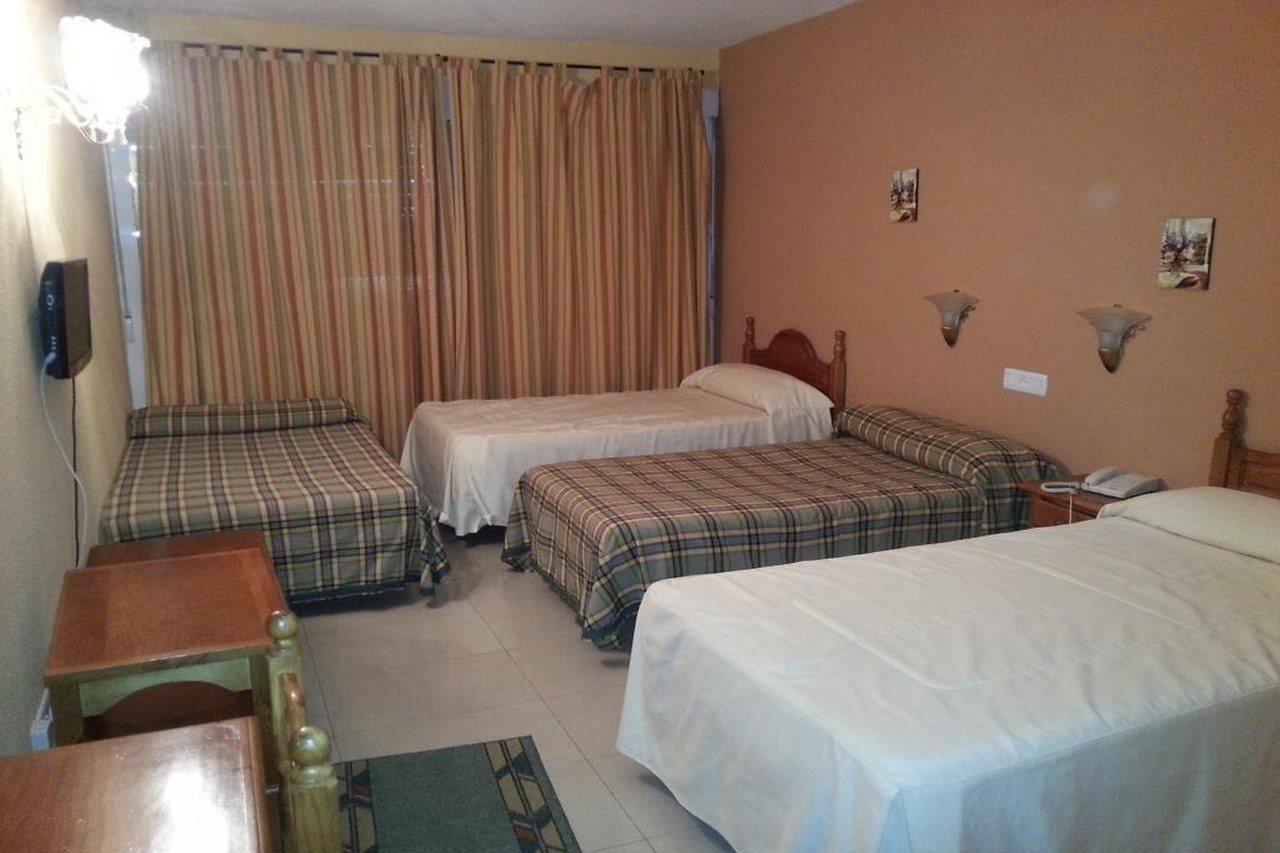 Hotel Manzanares Bagian luar foto