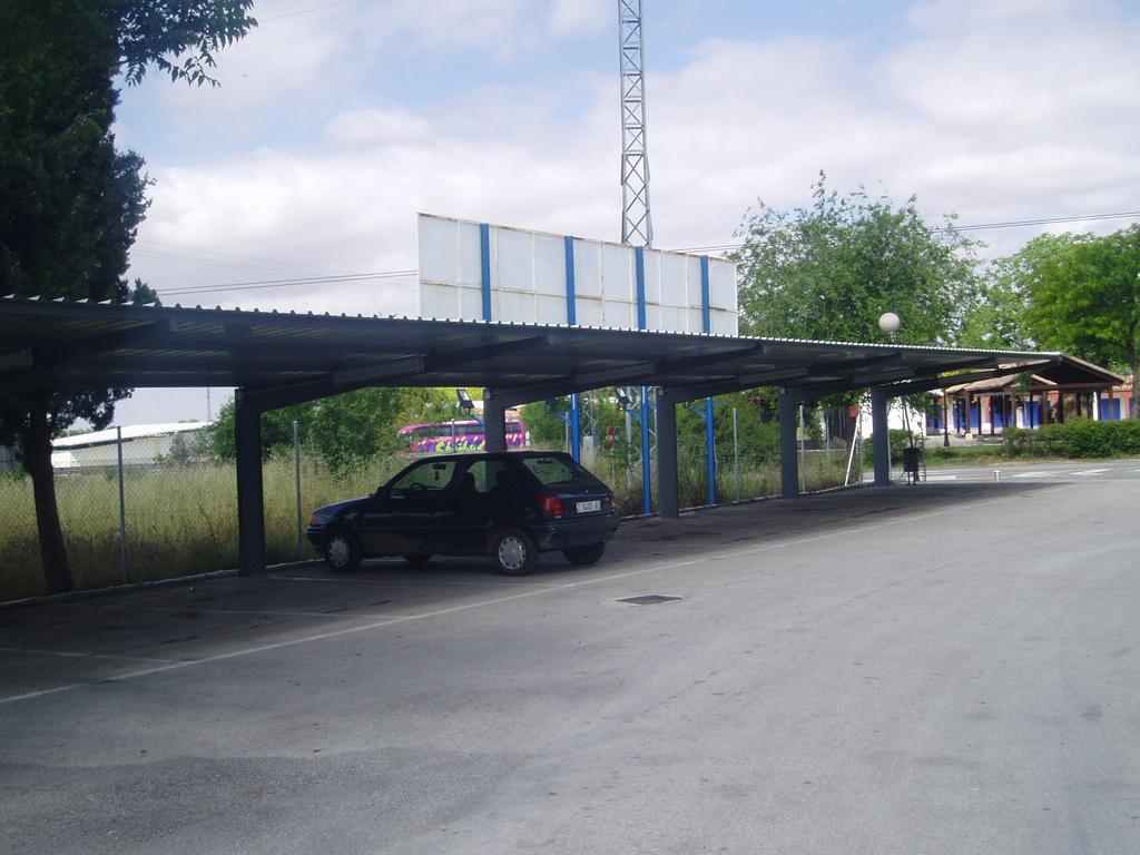 Hotel Manzanares Bagian luar foto