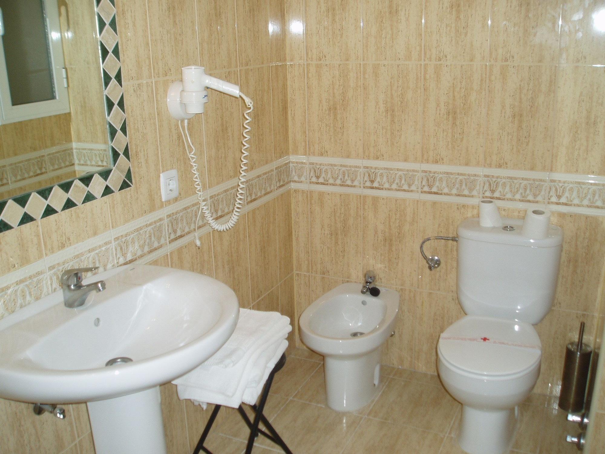 Hotel Manzanares Bagian luar foto