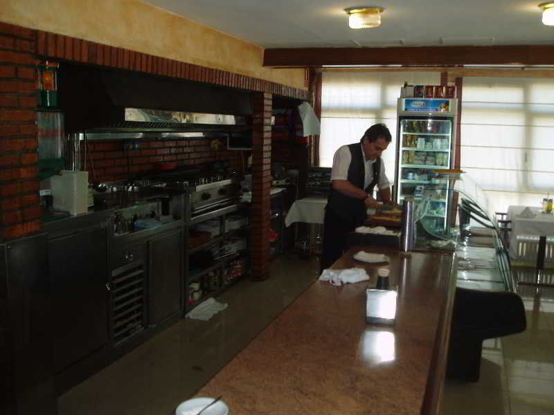 Hotel Manzanares Bagian luar foto